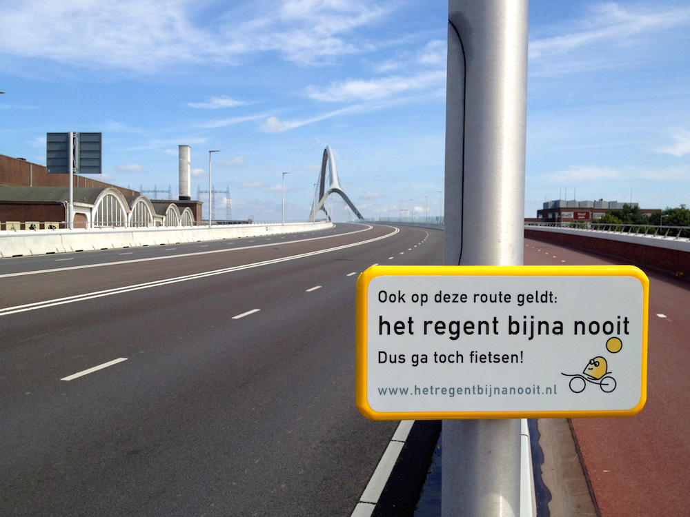 foto-bord-hetregentbijnanooit-2014-pers 1000